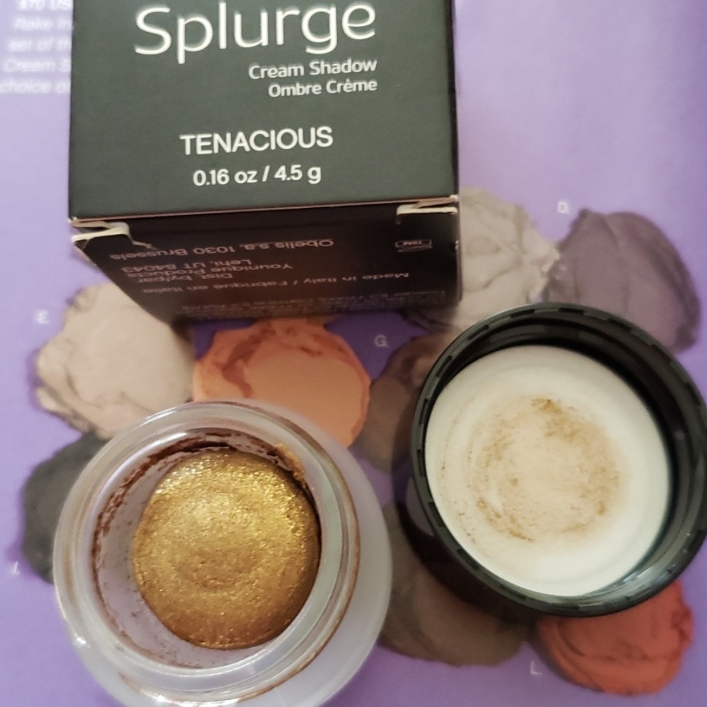 Younique cream shadow